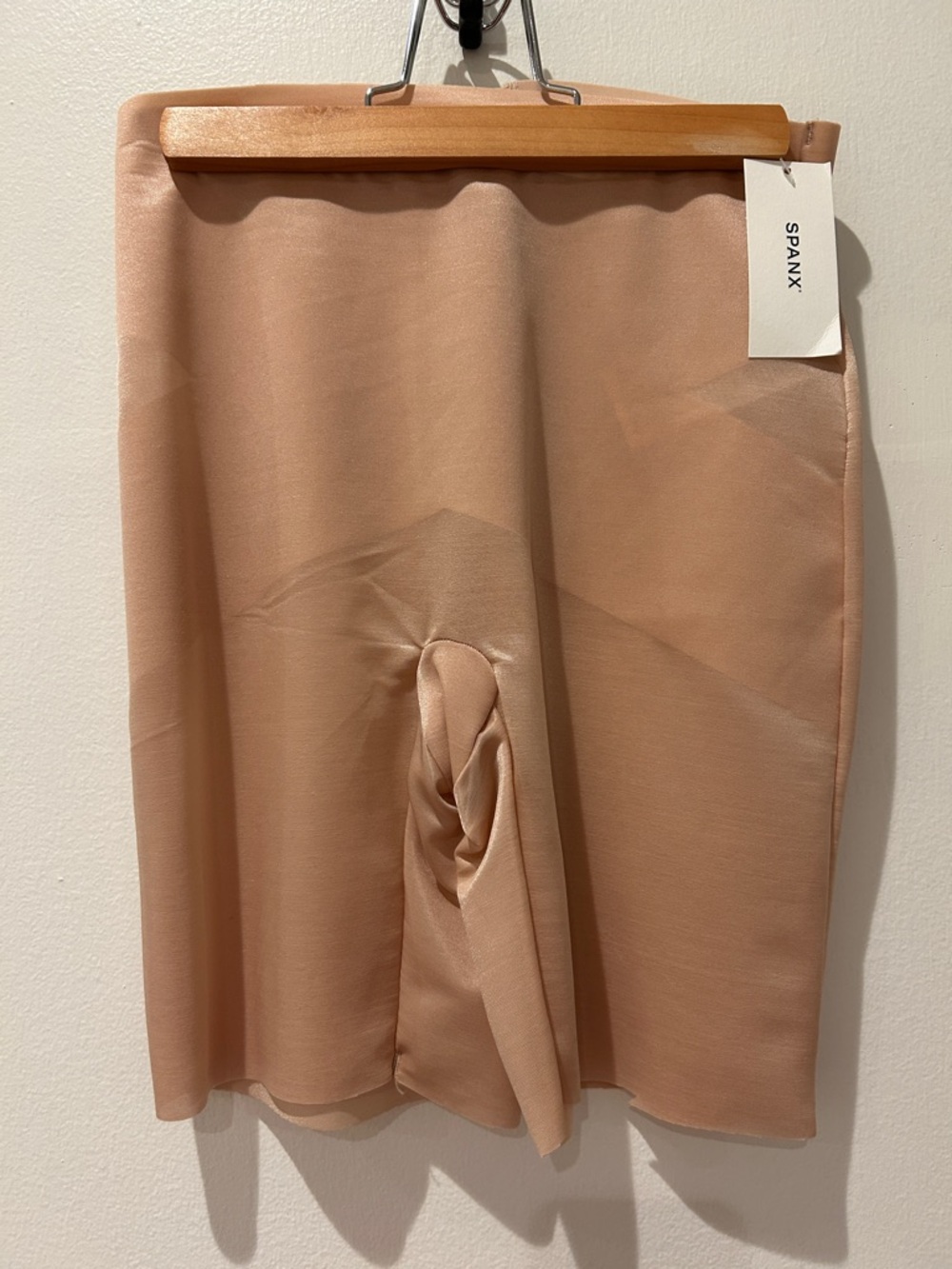 NWT SPANX Skinny Britches Mid-Thigh Short in Champagne Beige S